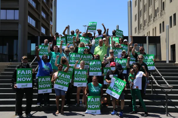 AFSCME members in Cook County picket for a fair contract.