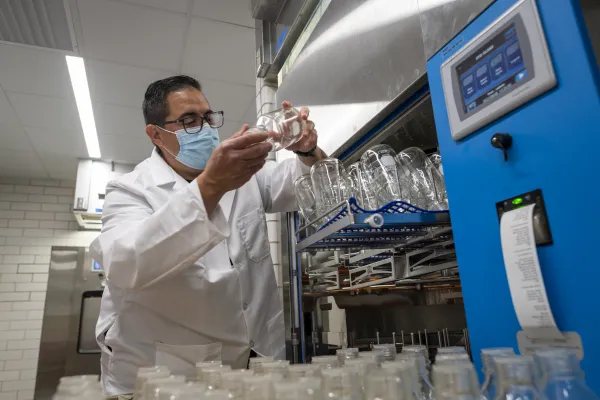 AFSCME members work in Jardine’s chemistry lab, performing 600,000 water tests per year.