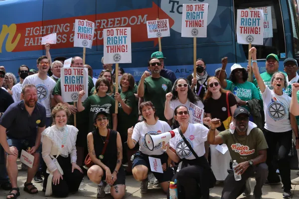 Chicago History Museum employees at a rally outside the museum.