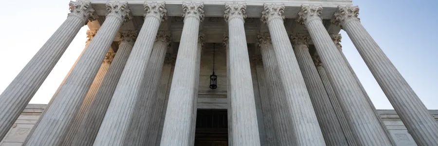 Photo of a courthouse
