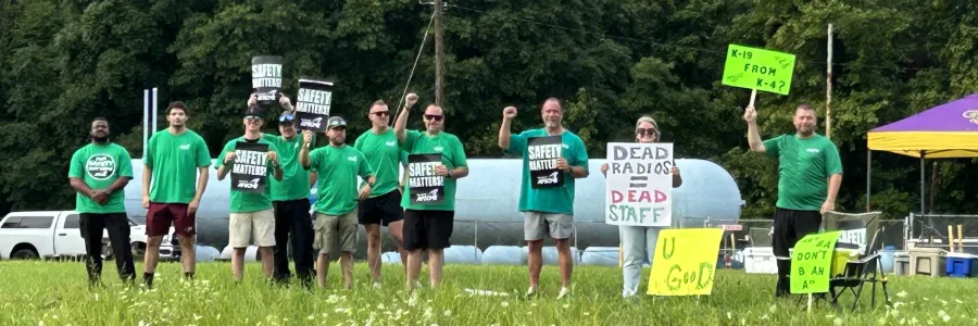 Shawnee members picket